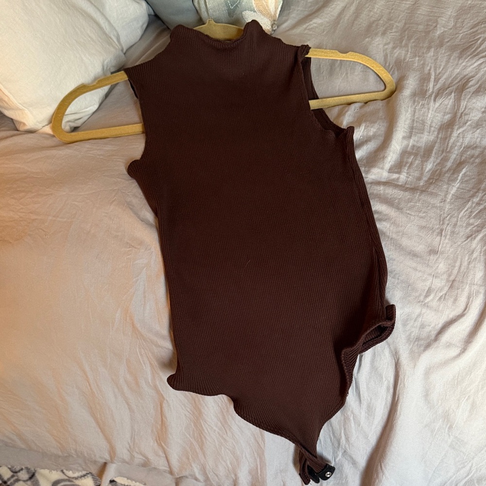 Lulus Sleeveless Brown Ribbed Mock Neck Bodysuit